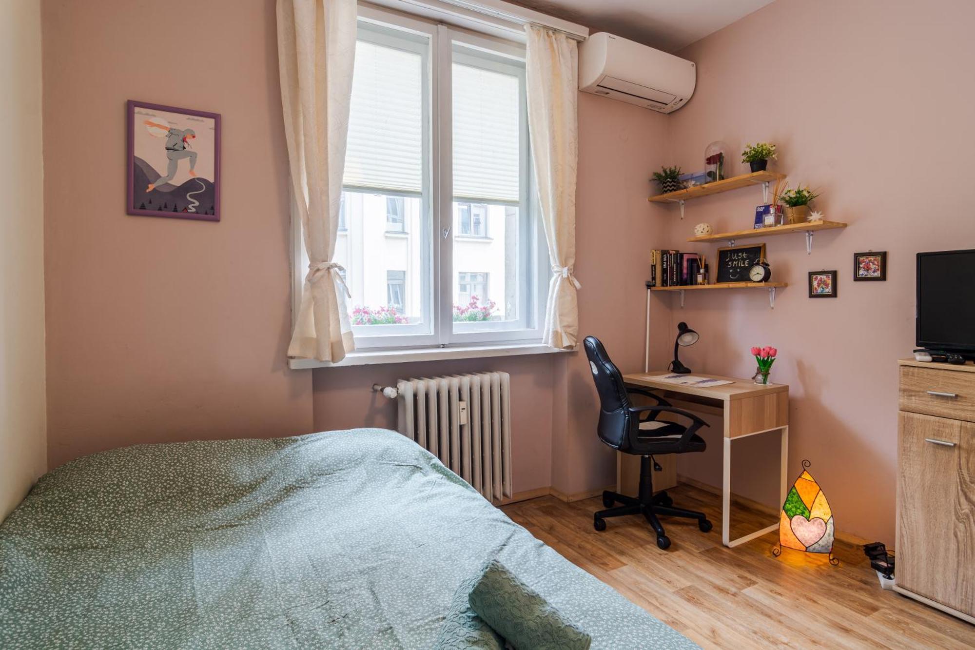 The Top Spot - Cute Little Studio In The Center София Экстерьер фото